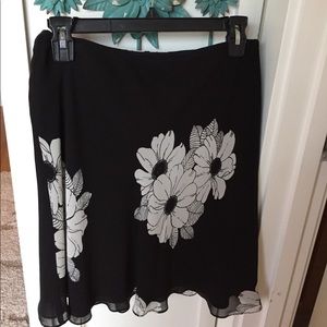 EUC Ann Taylor skirt 🛍💓